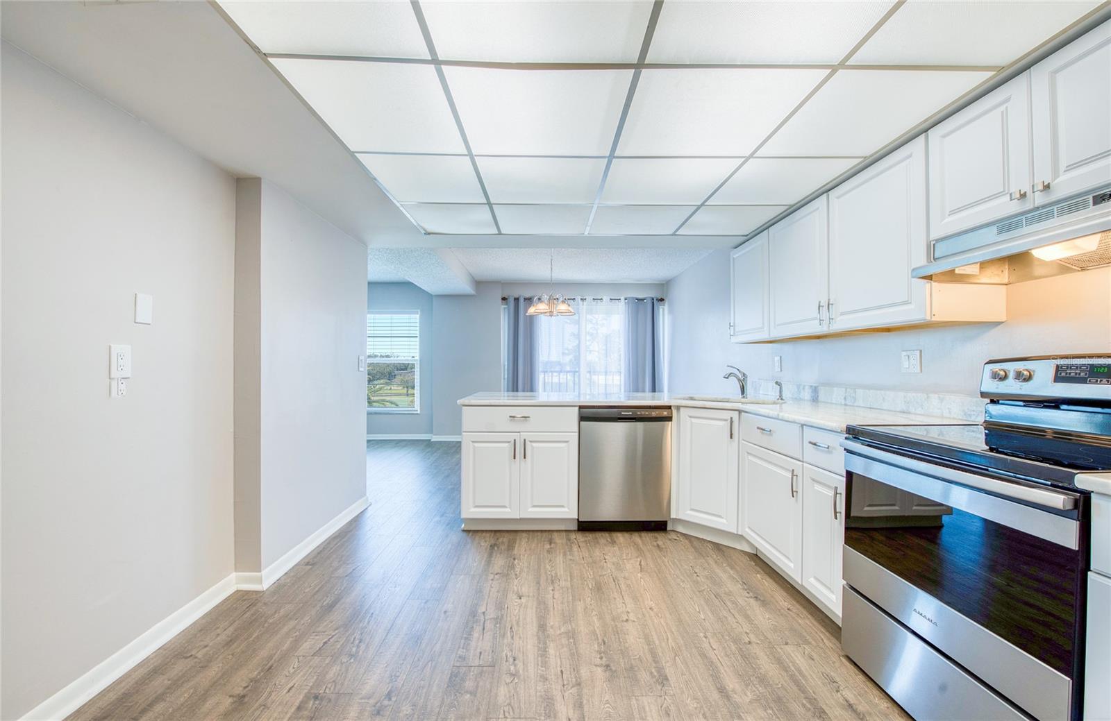 Image 16 of 32 For 225 Country Club Drive 1403