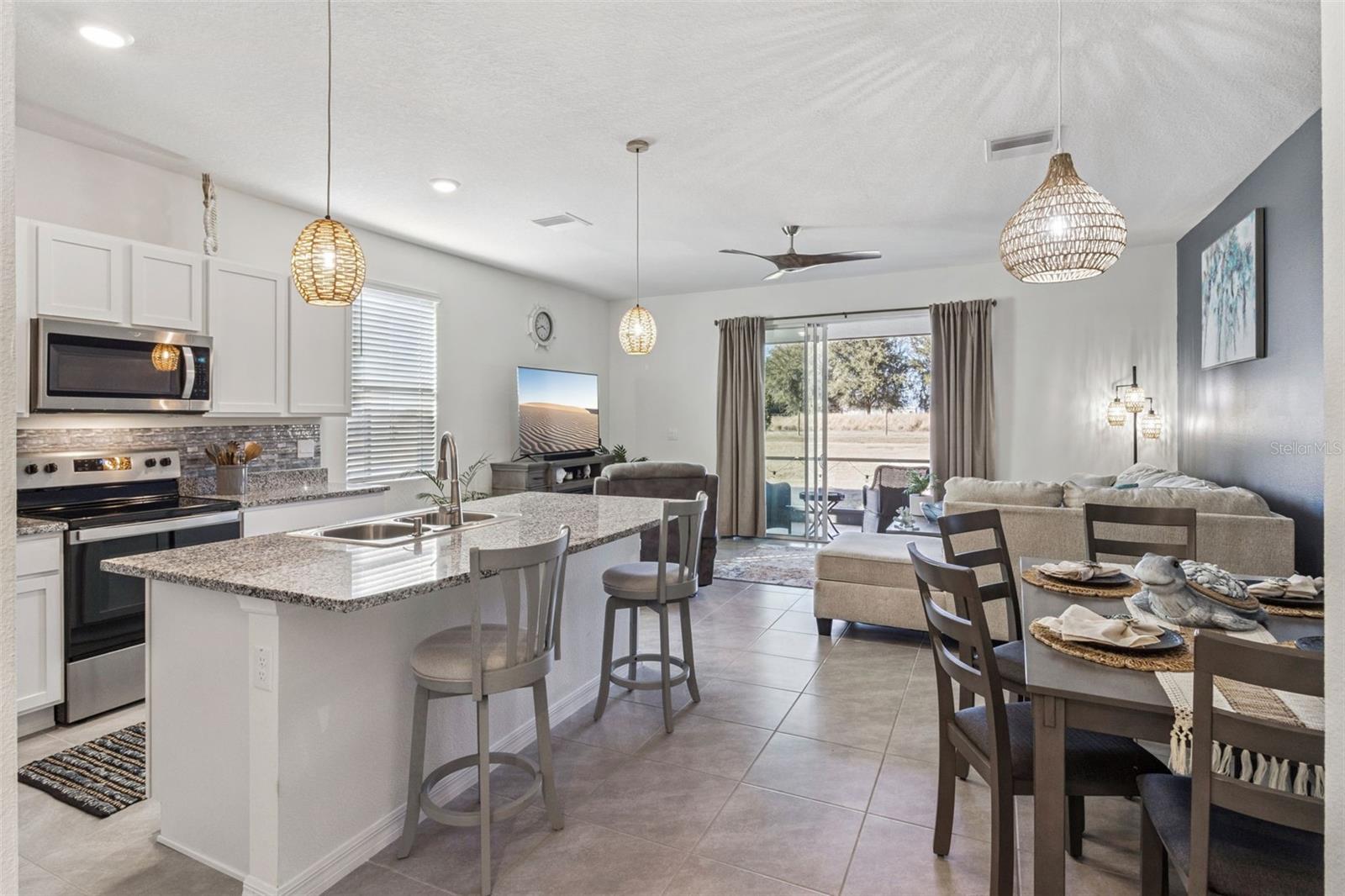 Listing photo id 6 for 3522 Marigold Patch Court