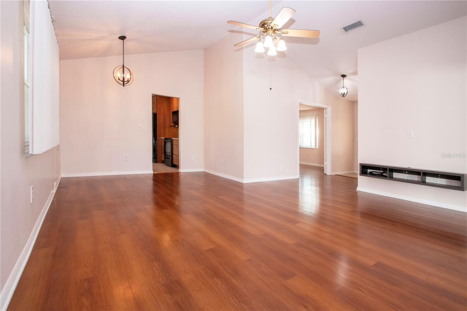 Image 10 of 55 For 1733 Atrium Drive