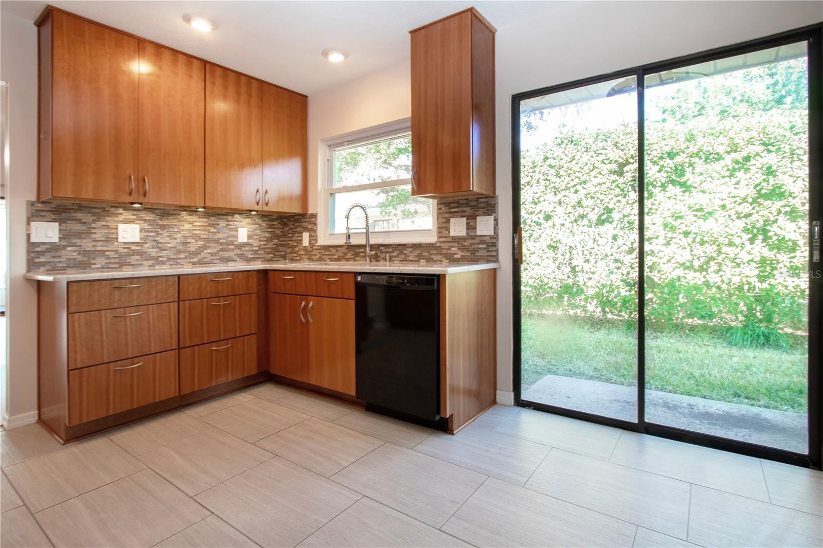 Image 15 of 55 For 1733 Atrium Drive