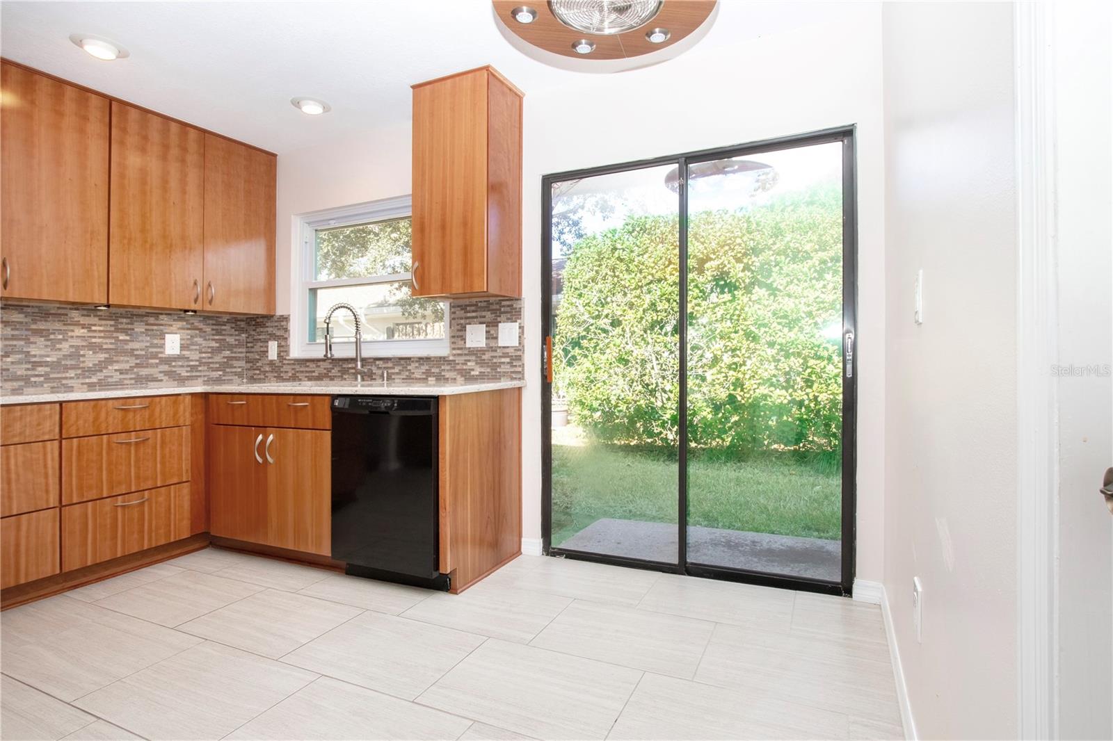 Image 16 of 55 For 1733 Atrium Drive