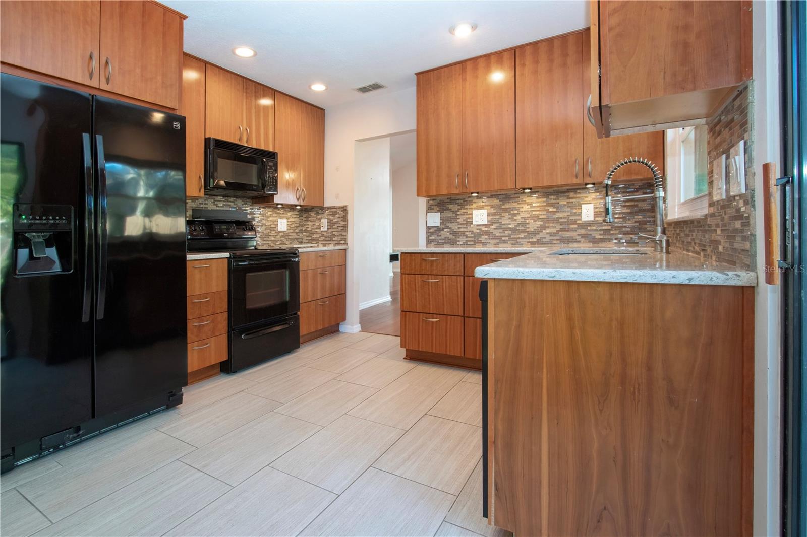 Image 17 of 55 For 1733 Atrium Drive