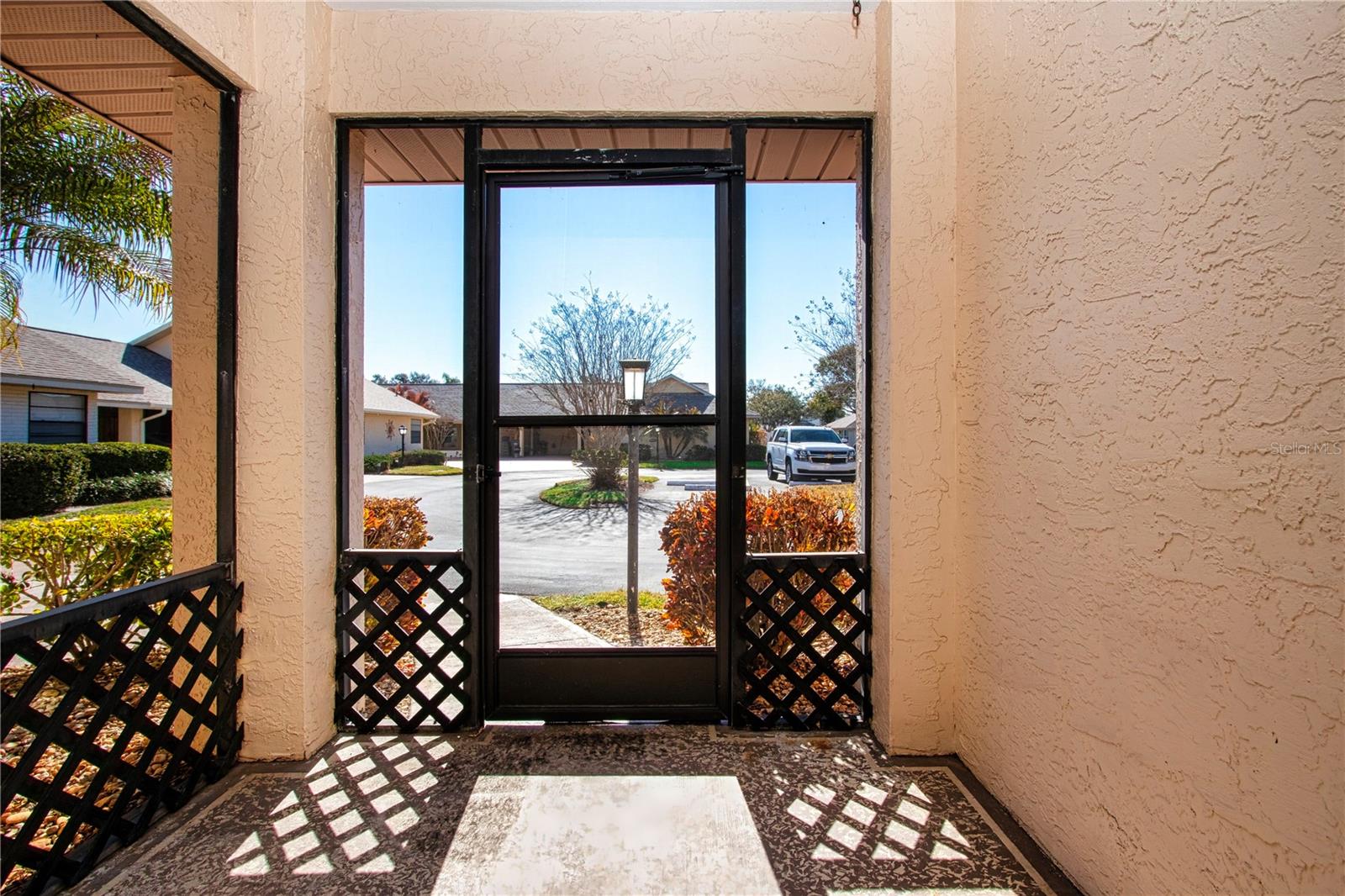 Image 4 of 55 For 1733 Atrium Drive