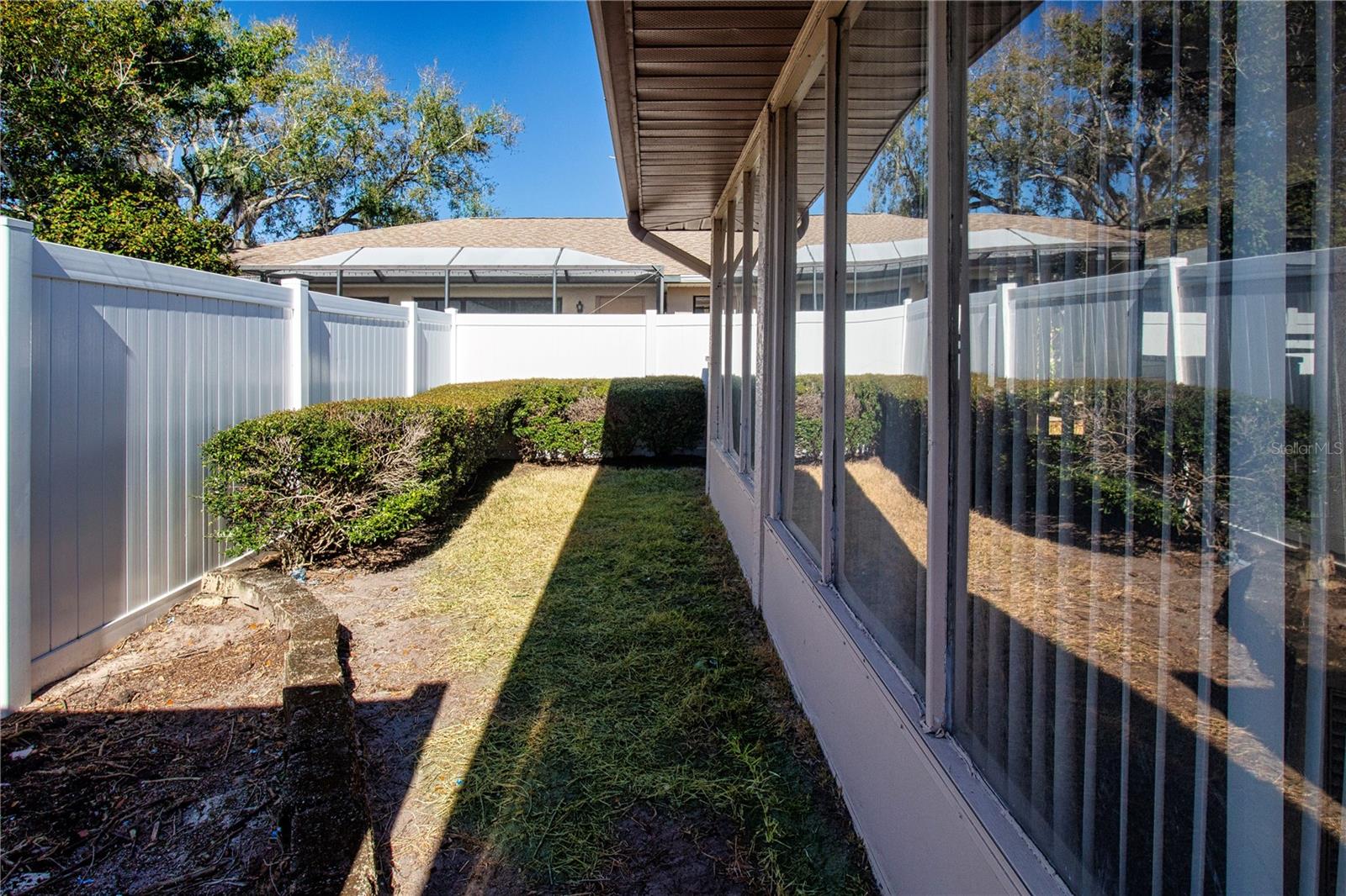 Image 43 of 55 For 1733 Atrium Drive