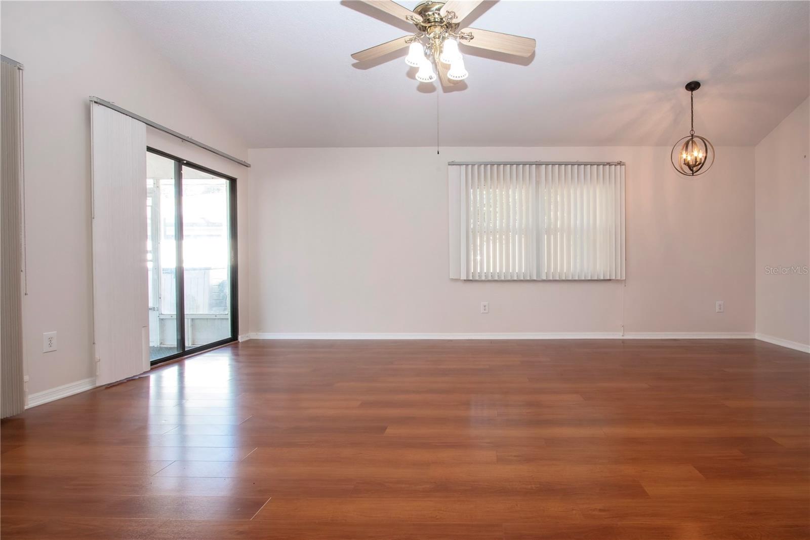 Image 7 of 55 For 1733 Atrium Drive