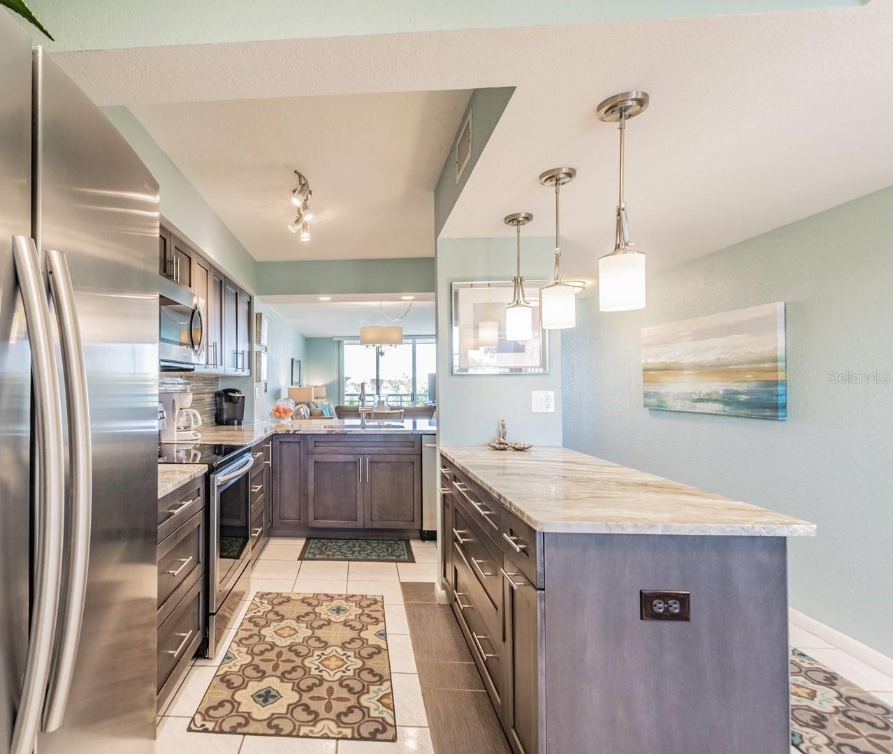 Image 4 of 26 For 5901 Bahia Del Mar Circle 422