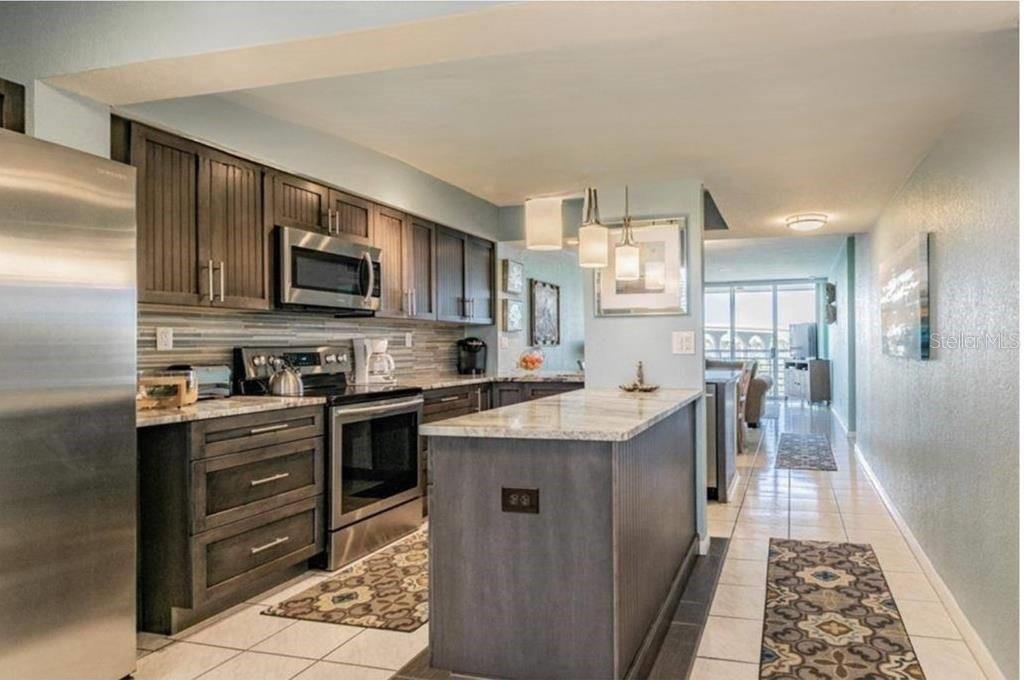 Image 5 of 26 For 5901 Bahia Del Mar Circle 422