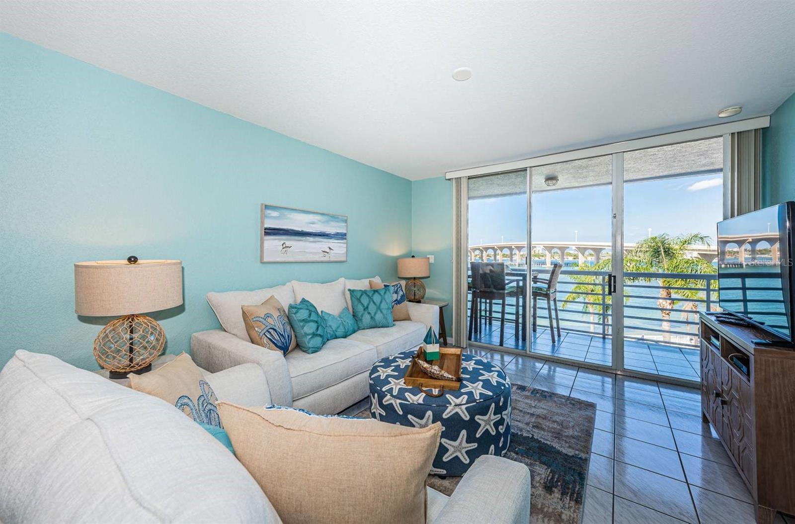 Image 7 of 26 For 5901 Bahia Del Mar Circle 422