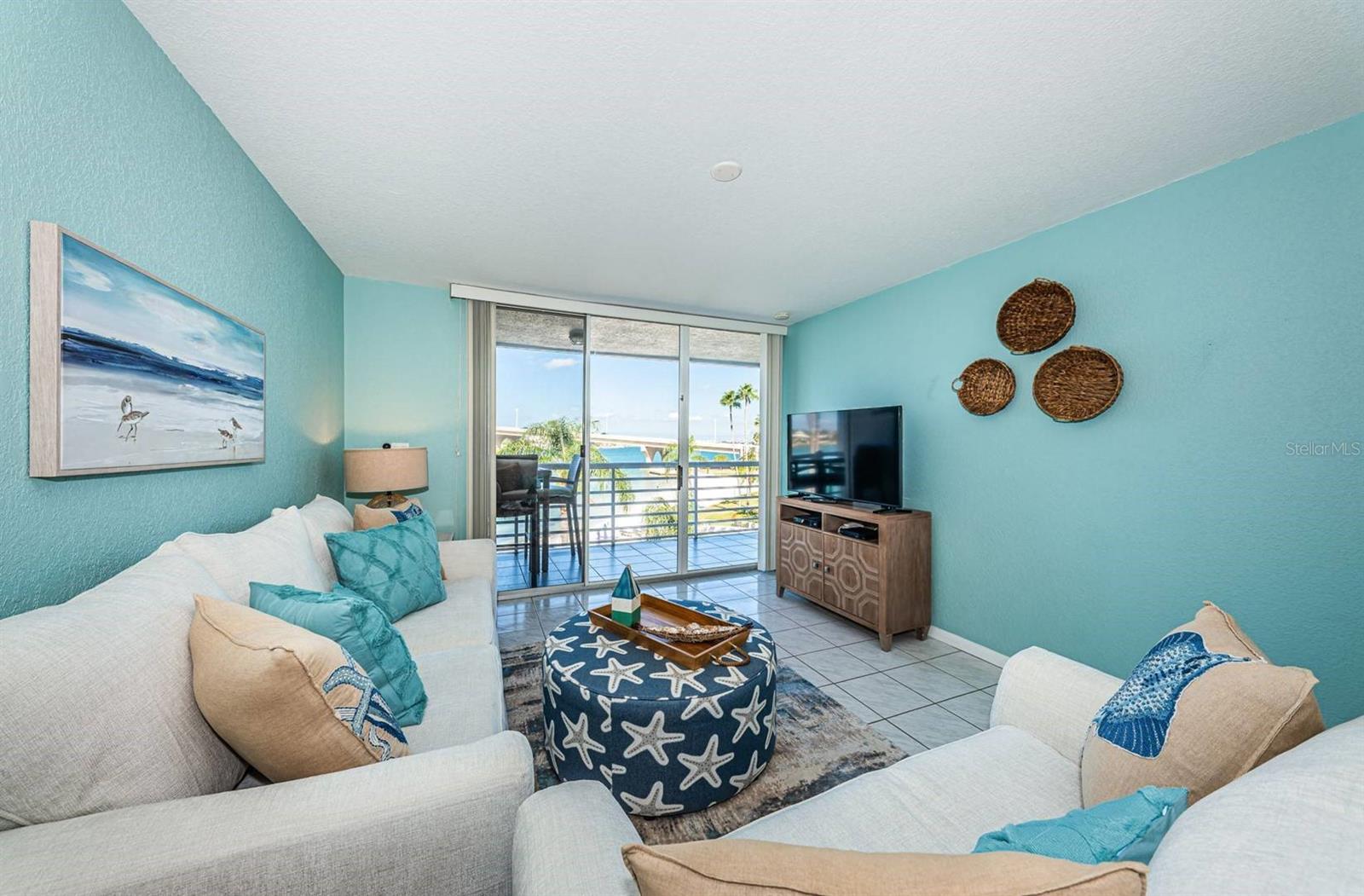 Image 8 of 26 For 5901 Bahia Del Mar Circle 422