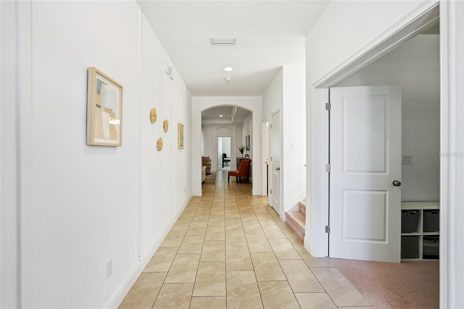 Image 5 of 40 For 109 Azul Drive