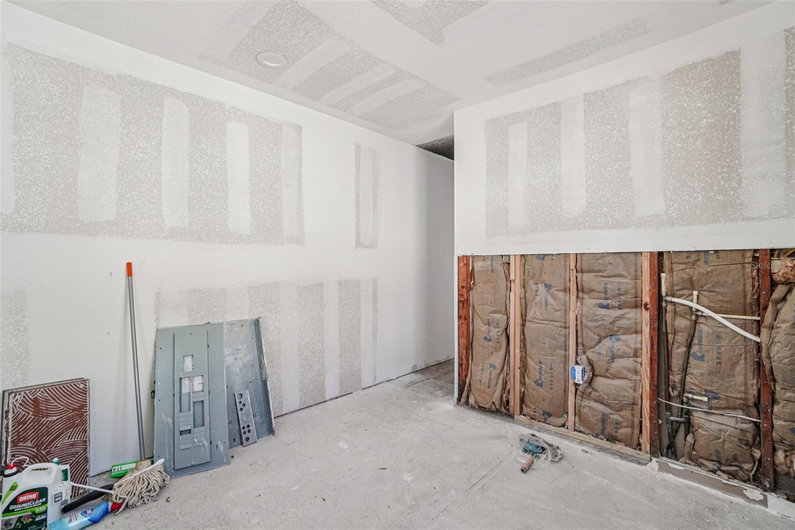 Listing photo id 22 for 7019 Willow Avenue