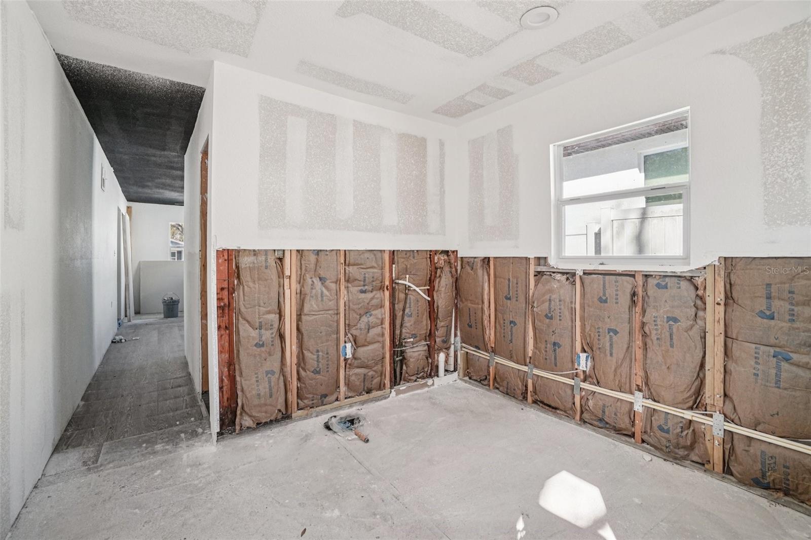 Listing photo id 23 for 7019 Willow Avenue