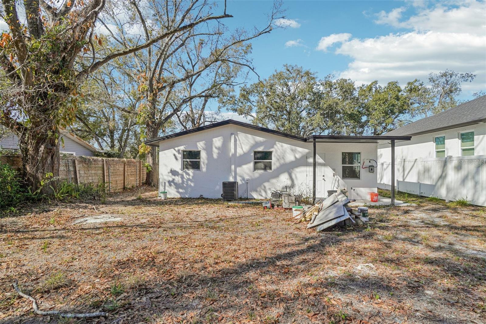 Listing photo id 25 for 7019 Willow Avenue