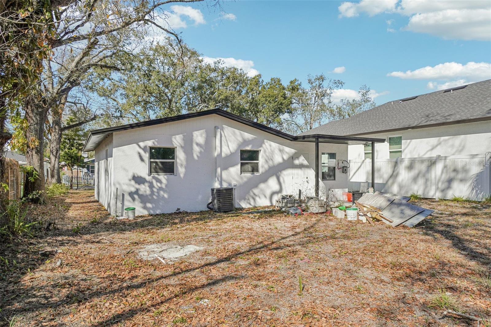 Listing photo id 27 for 7019 Willow Avenue