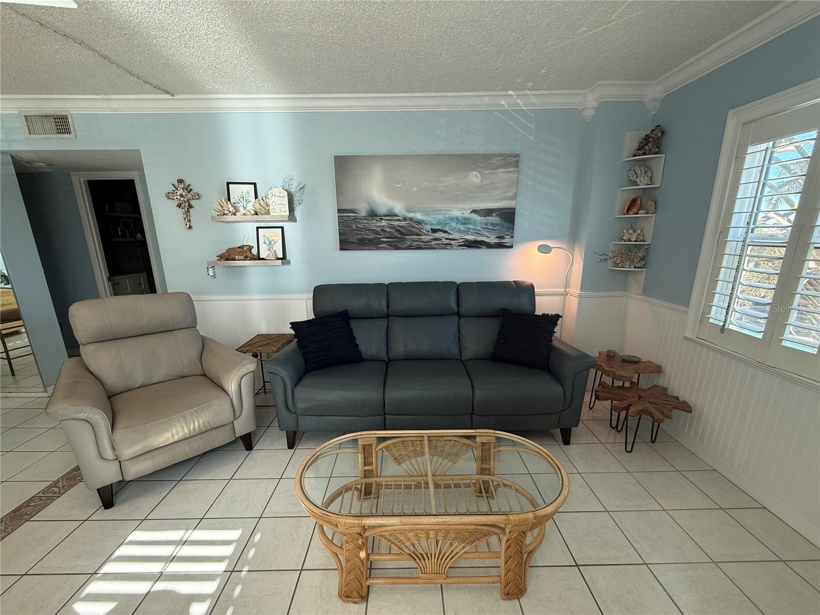 Listing photo id 5 for 18650 Gulf Blvd  316