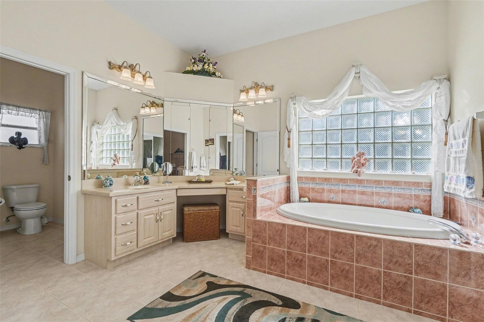 Image 24 of 35 For 13783 Rudi Loop