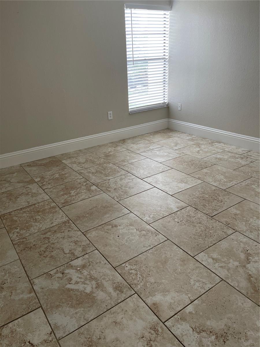 Image 16 of 19 For 4615 Stonehaven Place