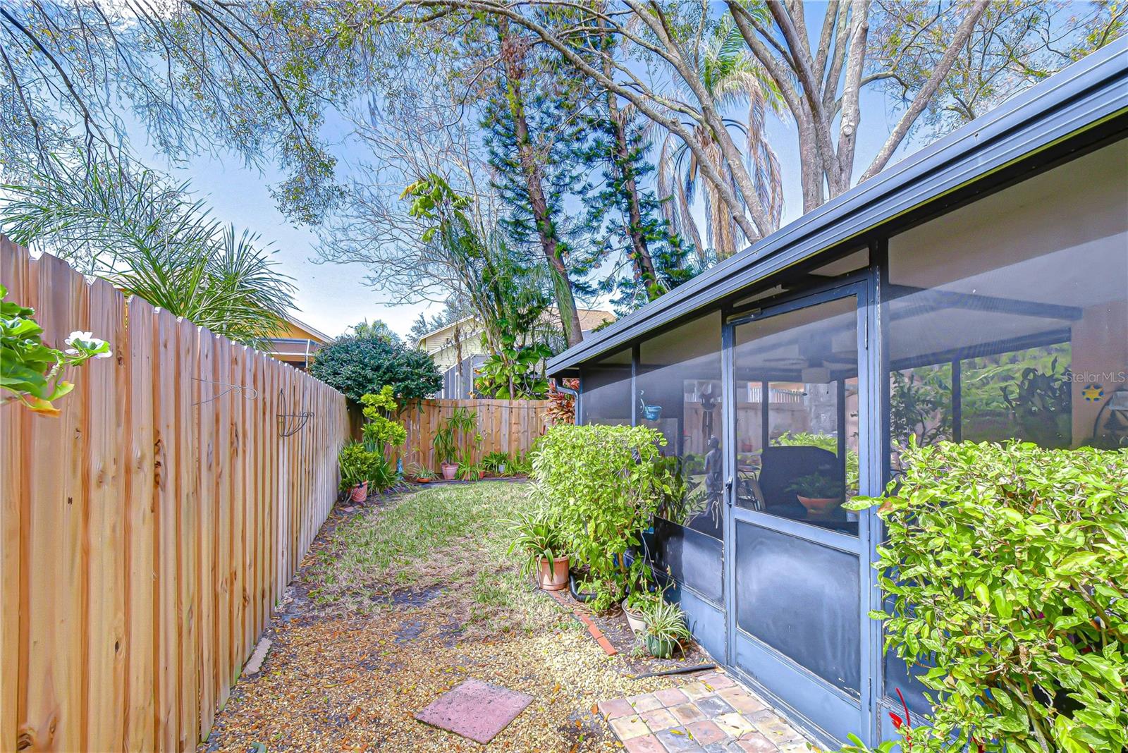 Image 20 of 24 For 12722 Dunhill Drive