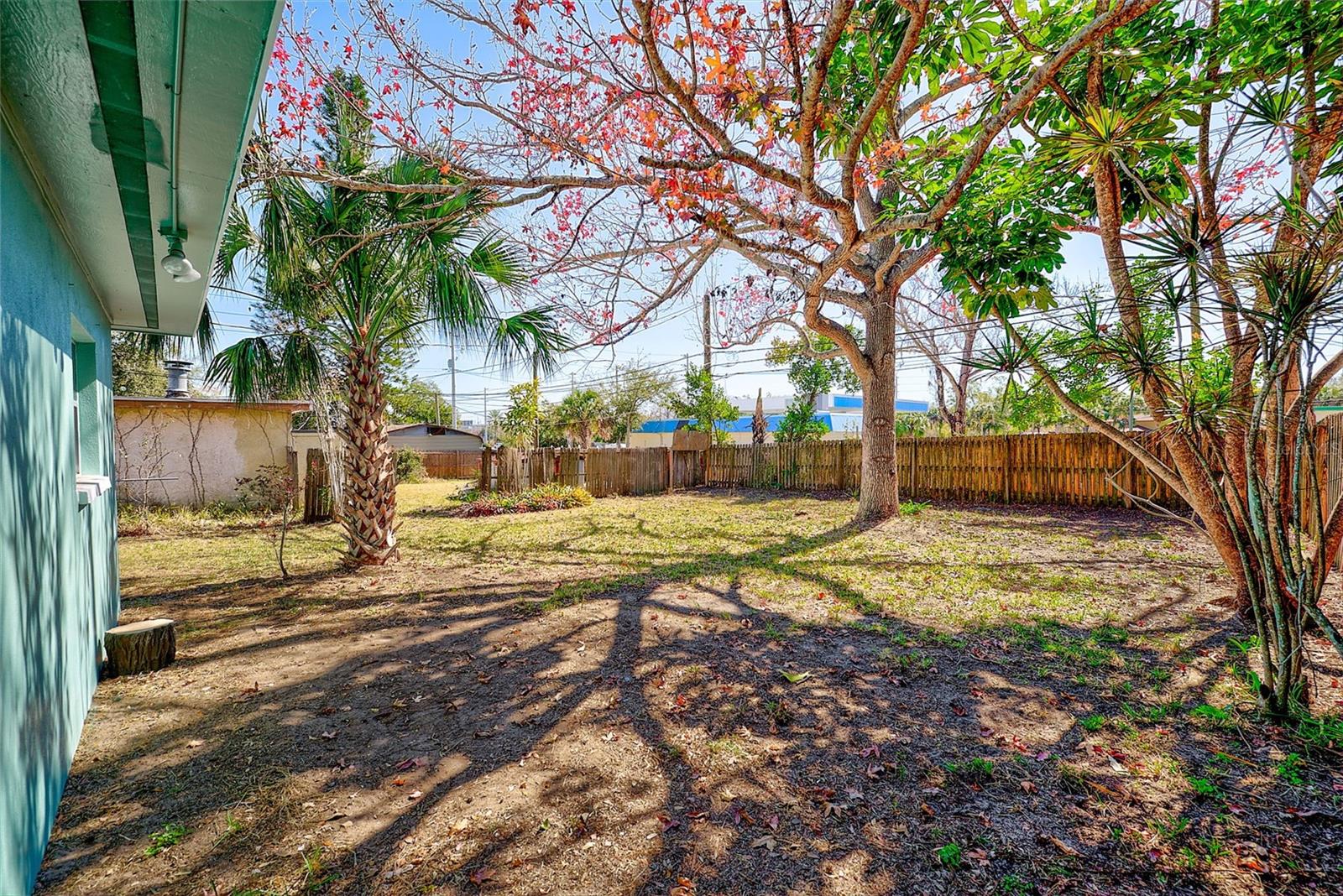 Image 20 of 24 For 715 1st Avenue Ne