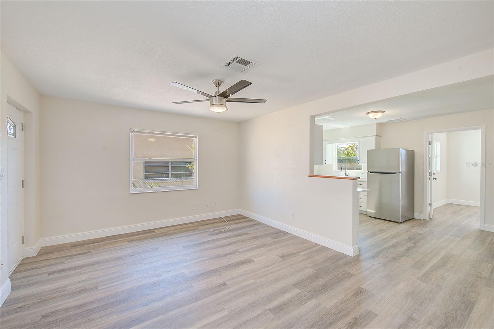 Image 5 of 24 For 715 1st Avenue Ne