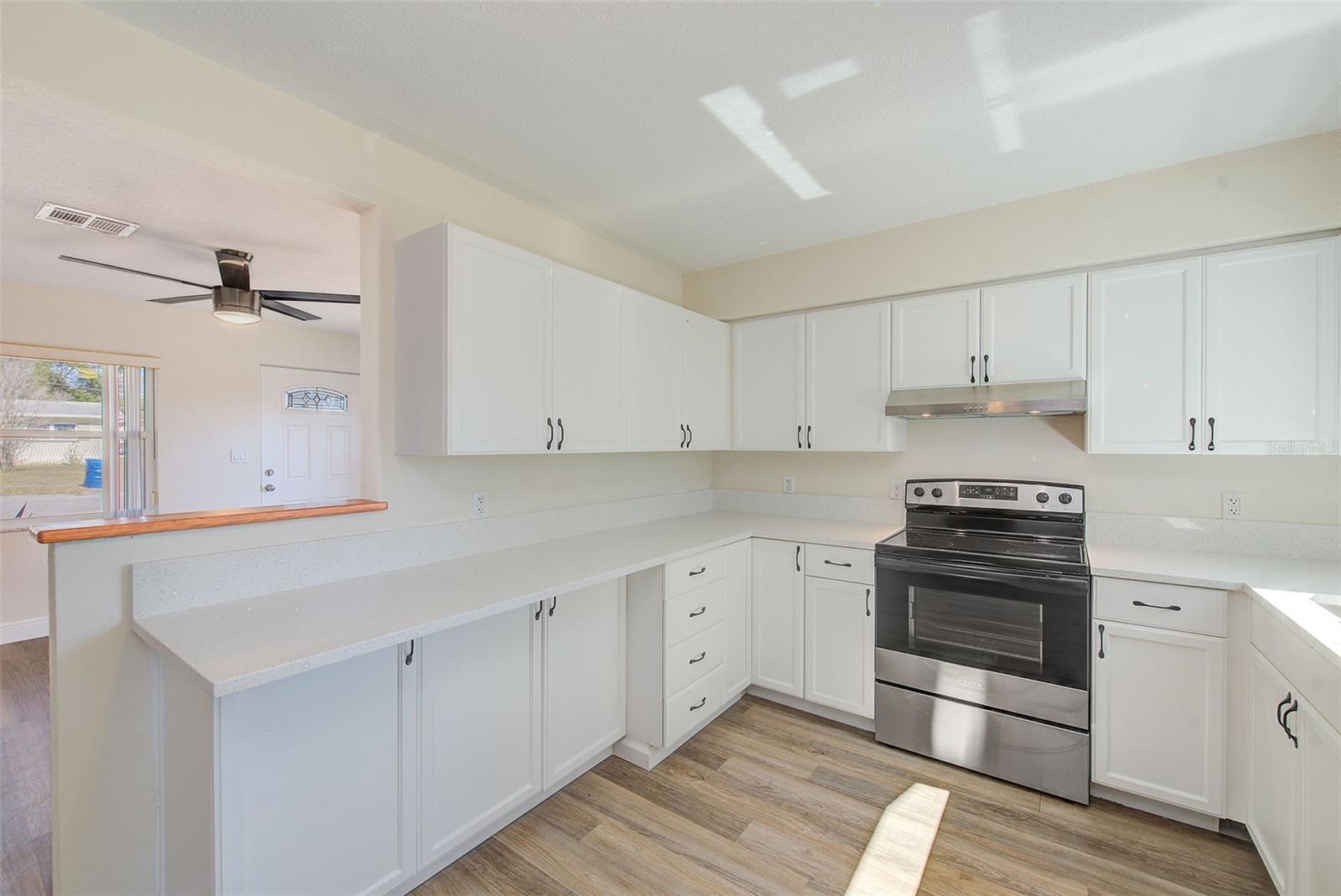 Image 7 of 24 For 715 1st Avenue Ne