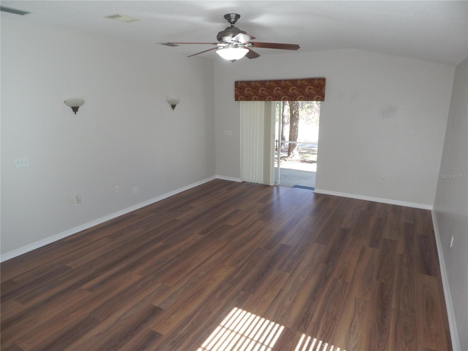 Image 6 of 19 For 5632 Autumn Shire Drive