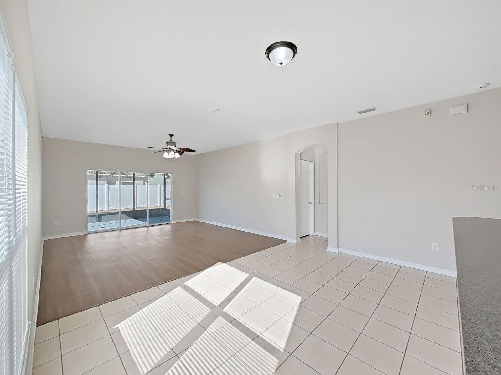 Image 14 of 40 For 5623 Sheer Bliss Loop