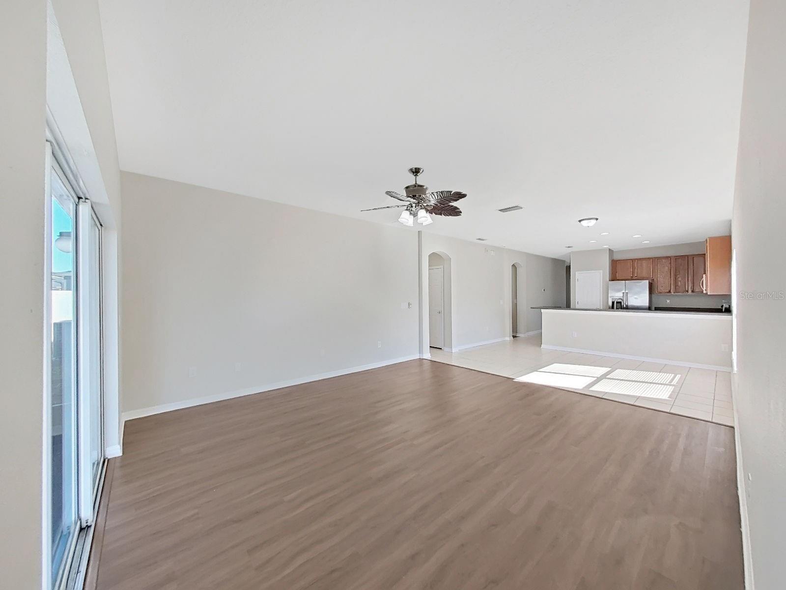 Image 17 of 40 For 5623 Sheer Bliss Loop