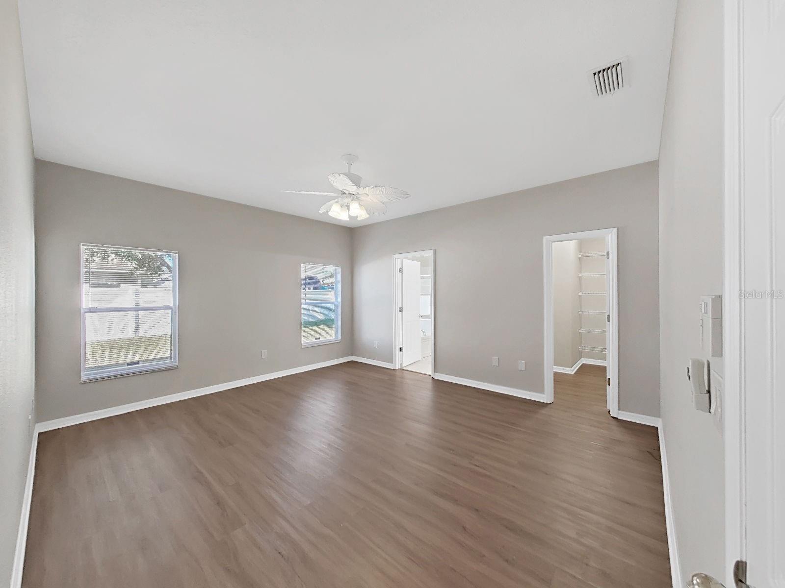 Image 19 of 40 For 5623 Sheer Bliss Loop