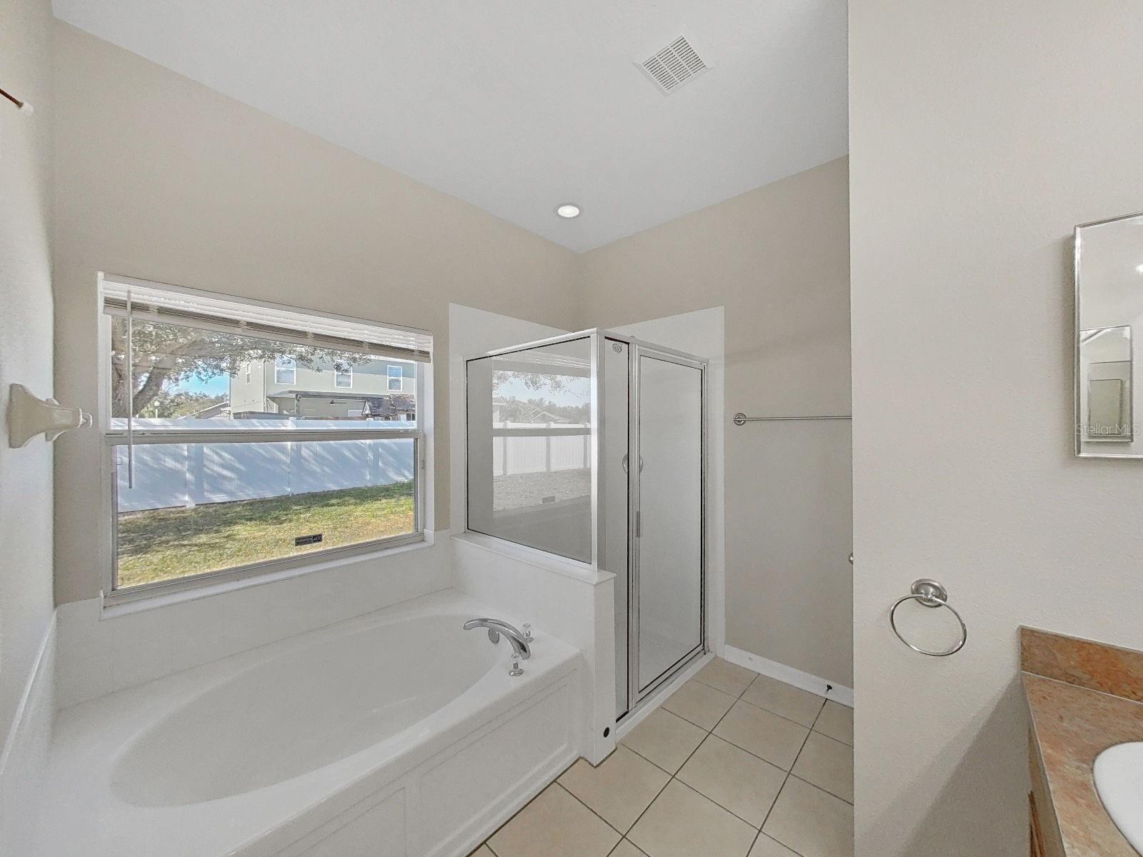 Image 23 of 40 For 5623 Sheer Bliss Loop