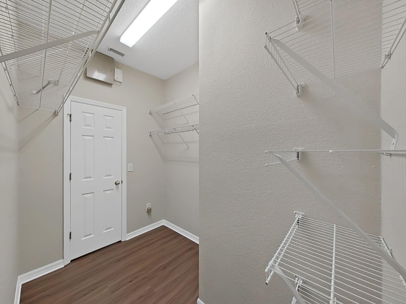 Image 25 of 40 For 5623 Sheer Bliss Loop