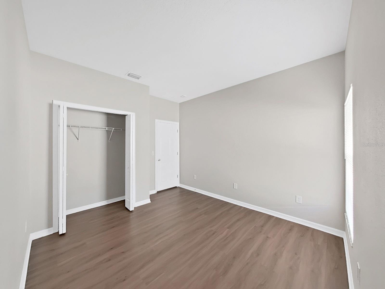 Image 27 of 40 For 5623 Sheer Bliss Loop