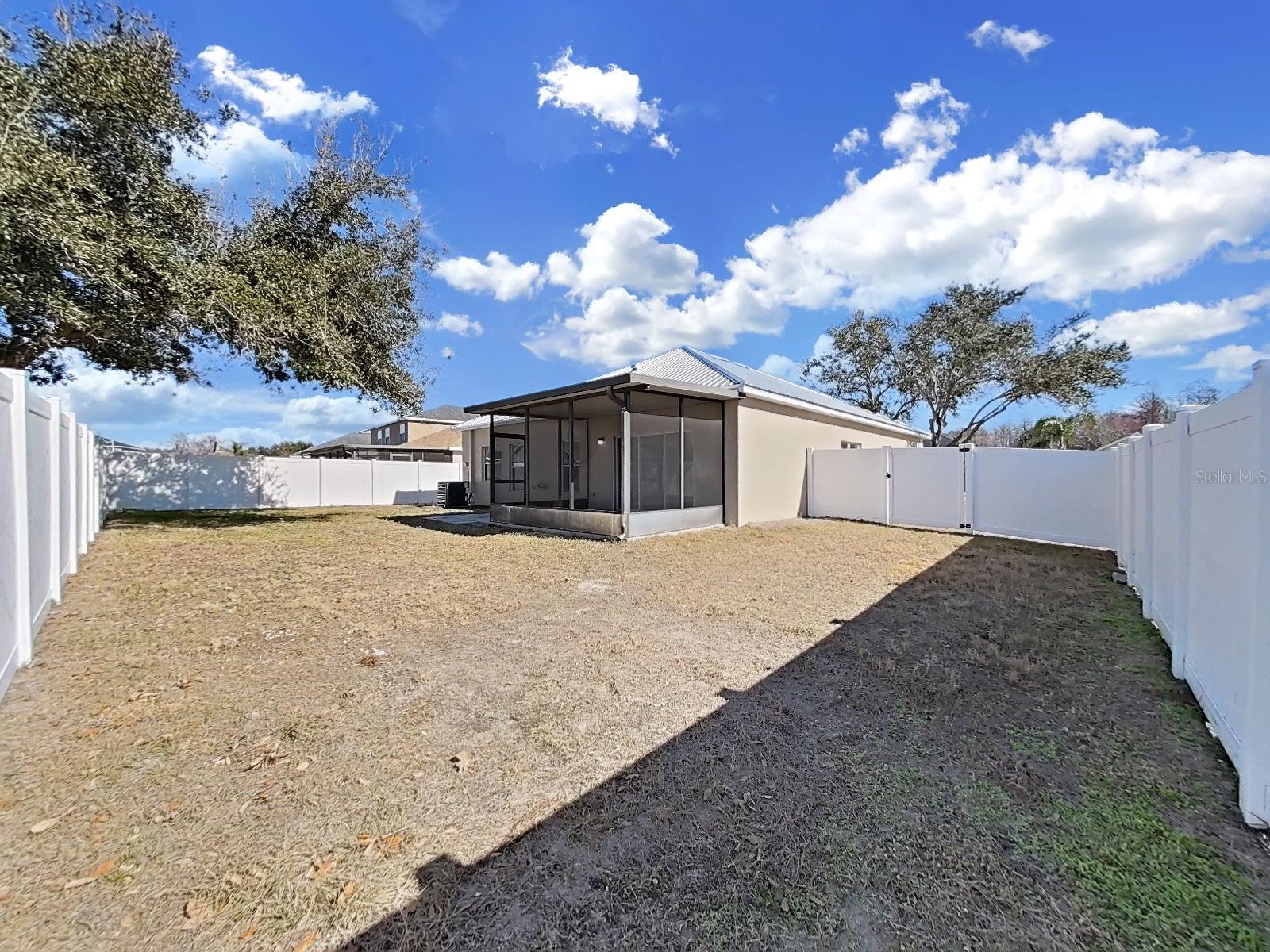 Image 37 of 40 For 5623 Sheer Bliss Loop