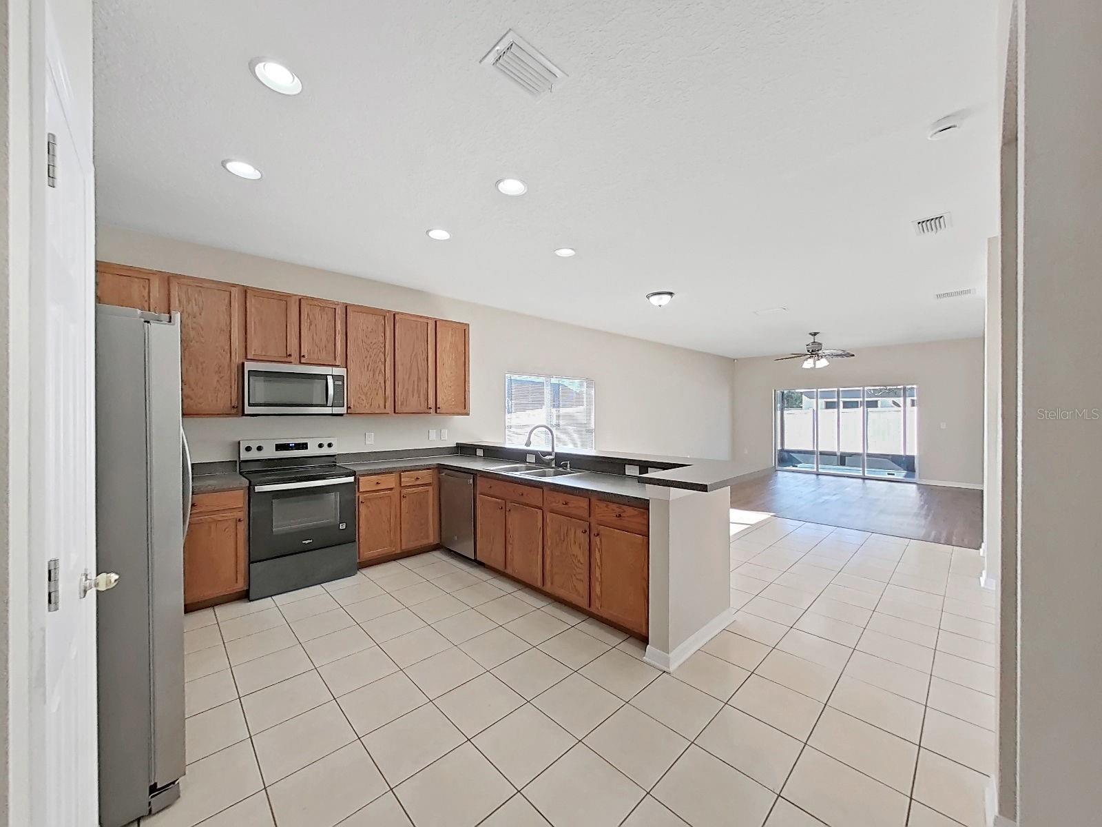 Image 7 of 40 For 5623 Sheer Bliss Loop