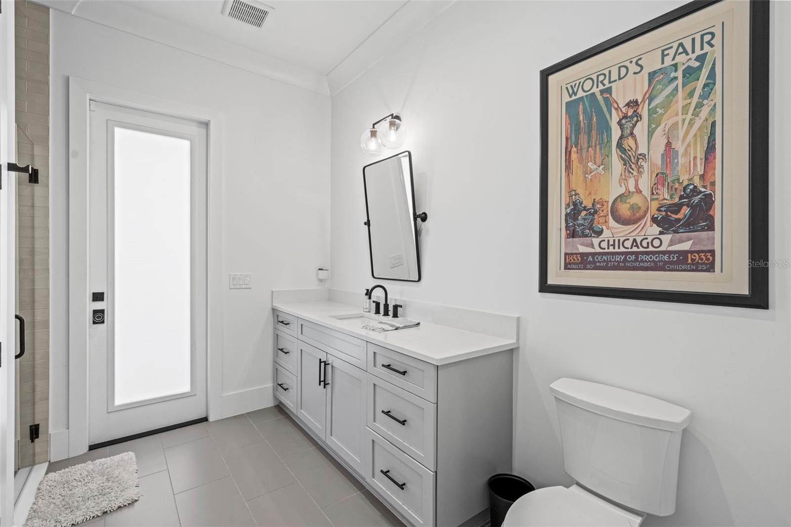 Listing photo id 34 for 615 Luzon Avenue