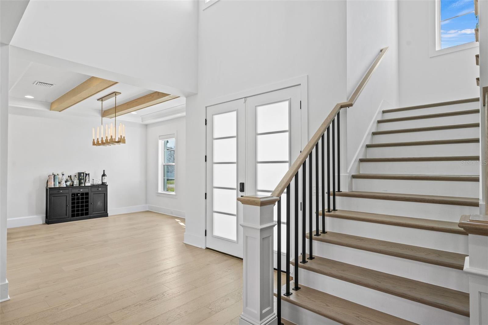 Listing photo id 39 for 615 Luzon Avenue