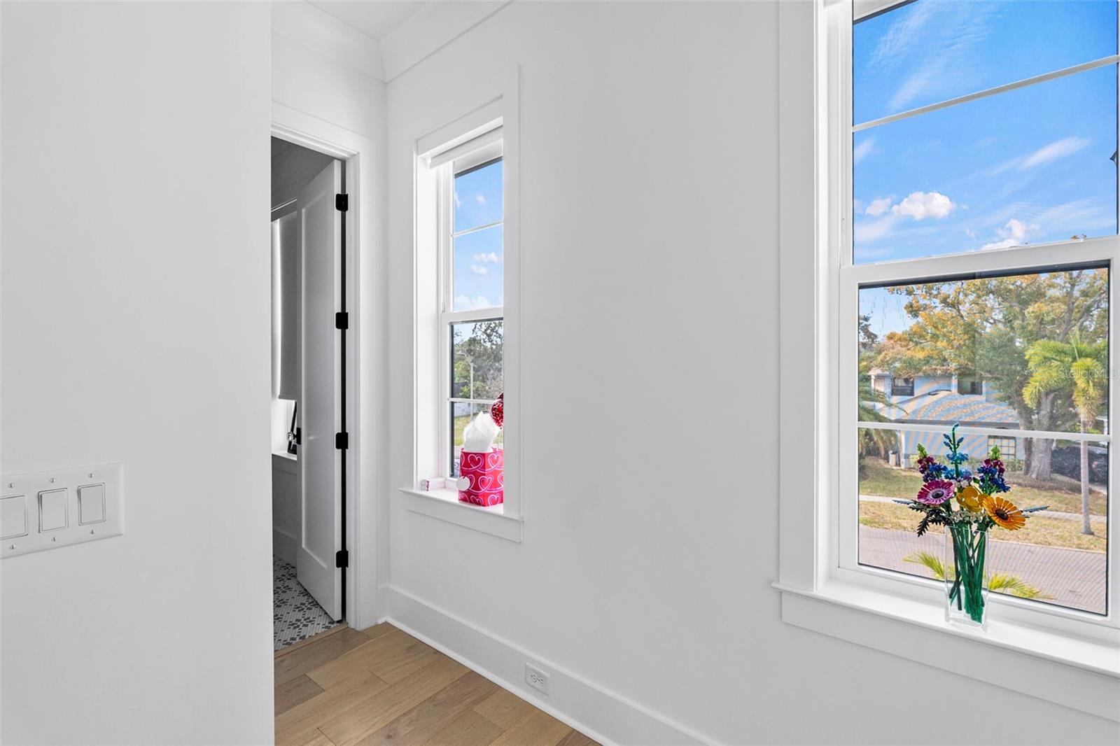 Listing photo id 59 for 615 Luzon Avenue