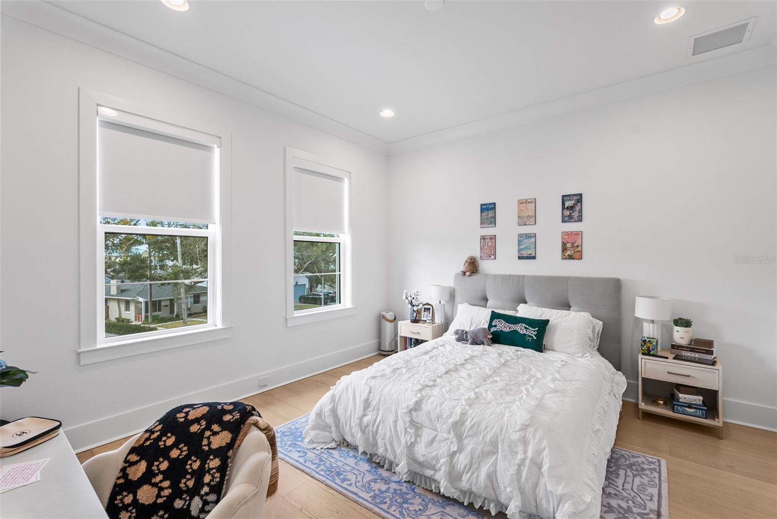 Listing photo id 60 for 615 Luzon Avenue