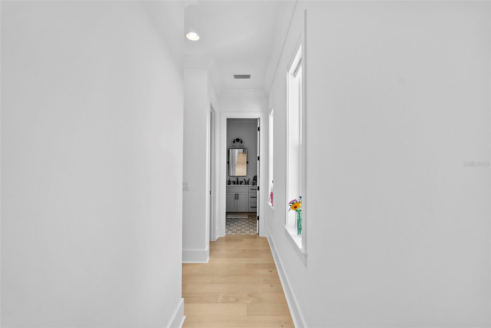 Listing photo id 62 for 615 Luzon Avenue