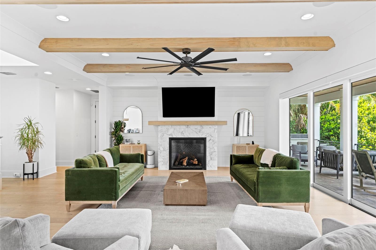 Listing photo id 5 for 615 Luzon Avenue