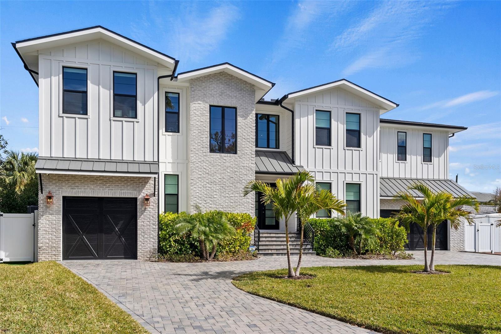 Listing photo id 77 for 615 Luzon Avenue