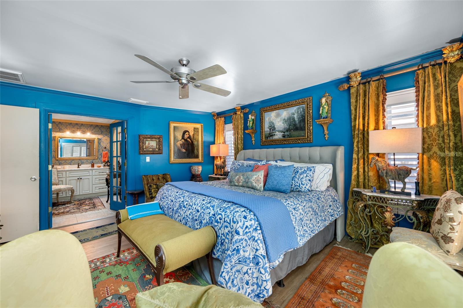 Listing photo id 20 for 2970 Tangerine Terrace