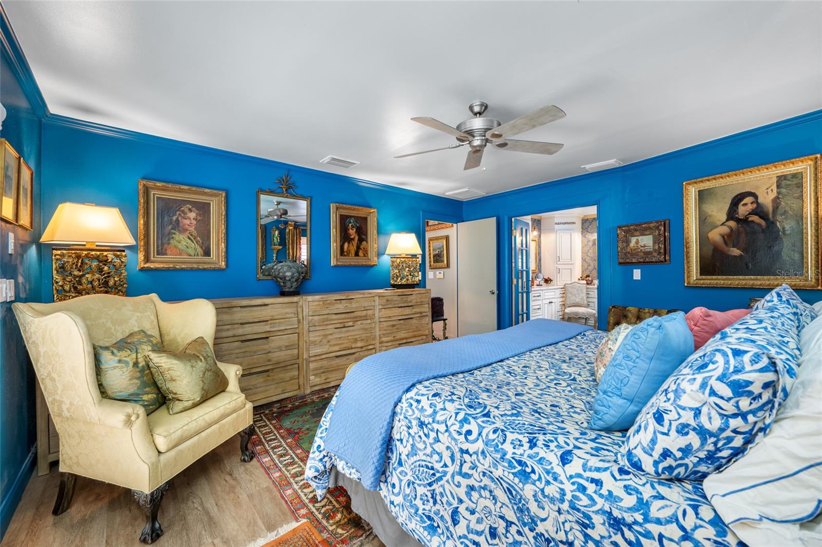 Listing photo id 21 for 2970 Tangerine Terrace