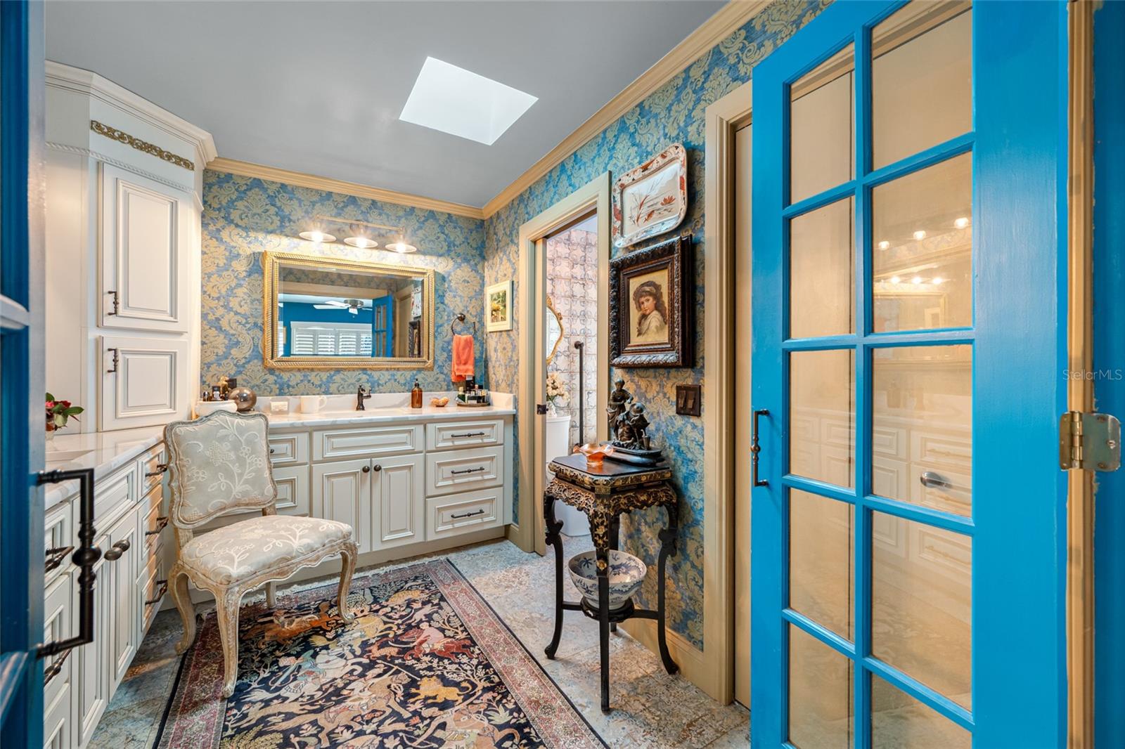 Listing photo id 25 for 2970 Tangerine Terrace