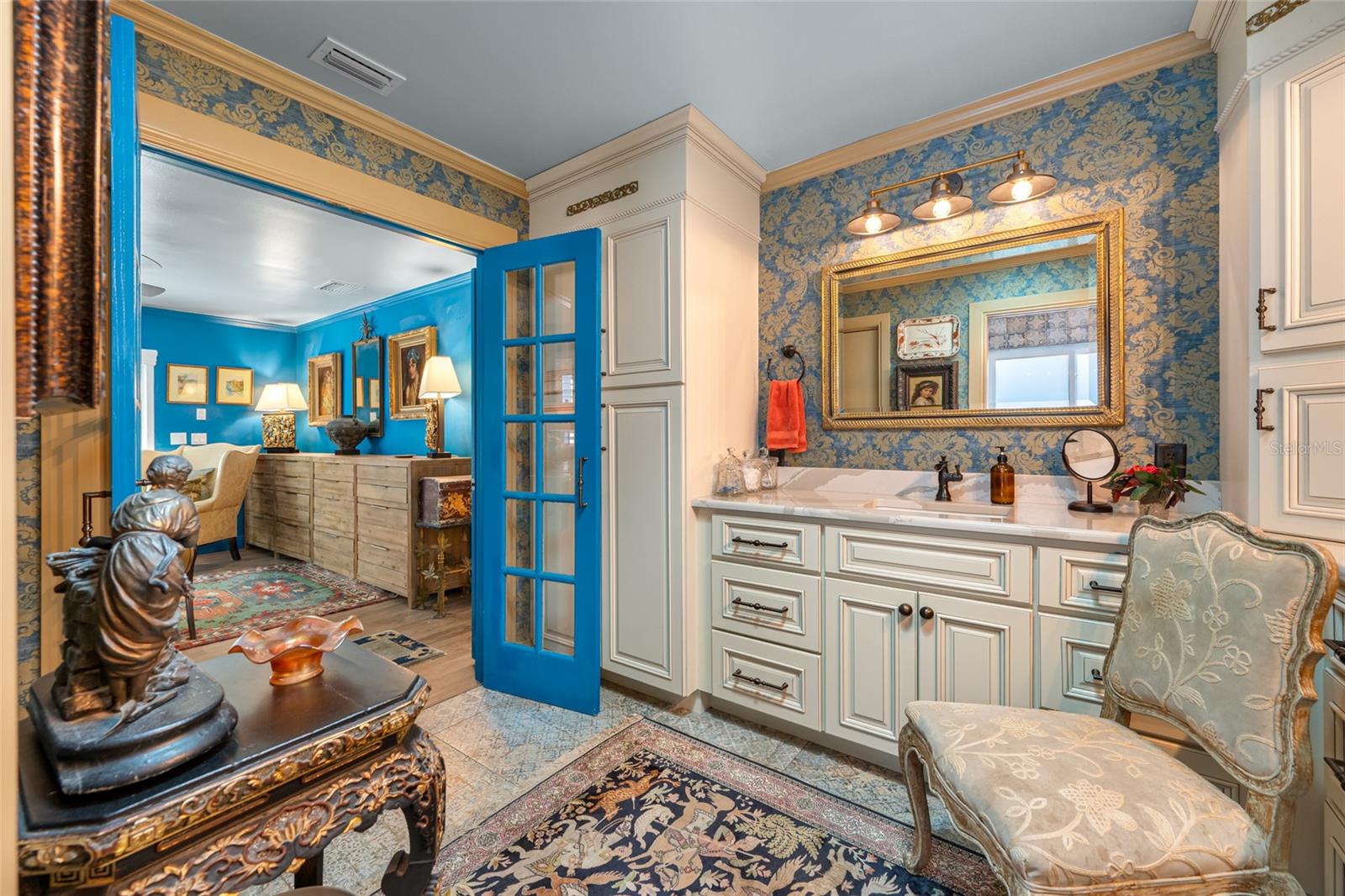 Listing photo id 26 for 2970 Tangerine Terrace