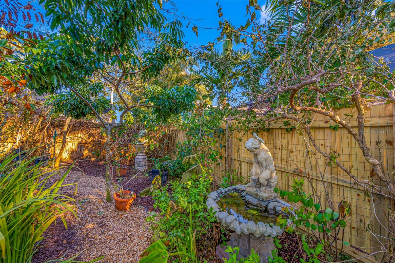 Listing photo id 1 for 2970 Tangerine Terrace