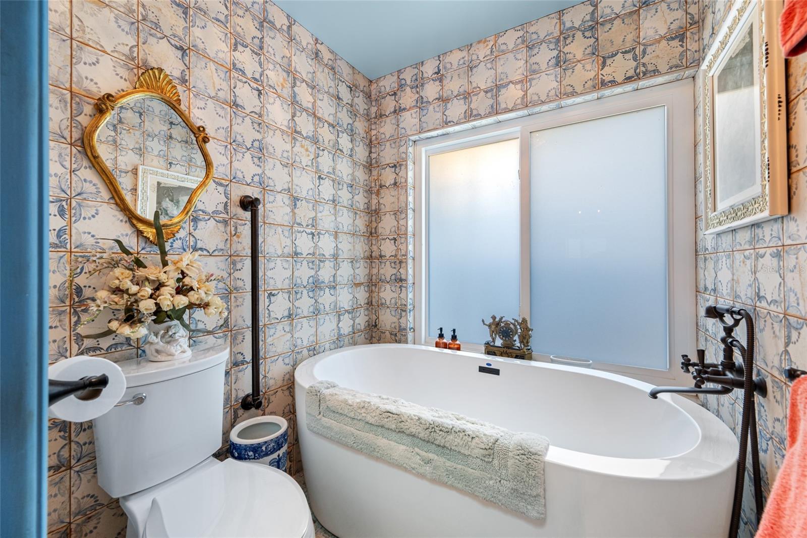 Listing photo id 30 for 2970 Tangerine Terrace