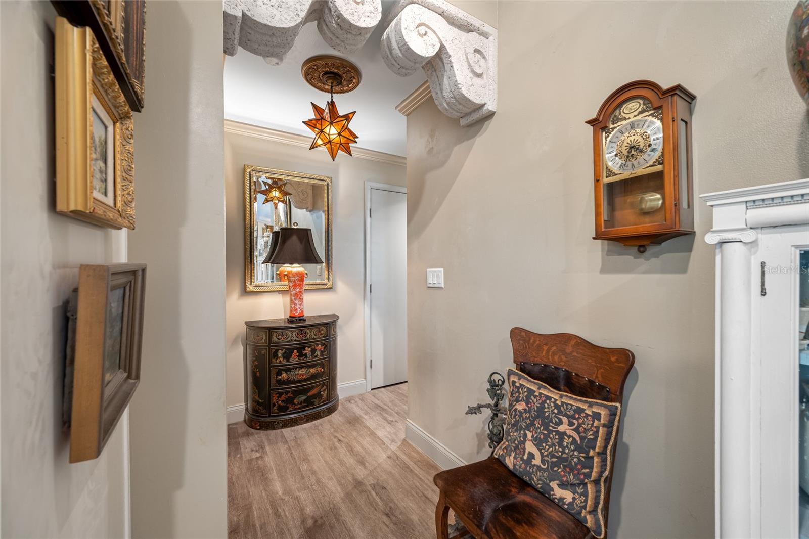 Listing photo id 31 for 2970 Tangerine Terrace