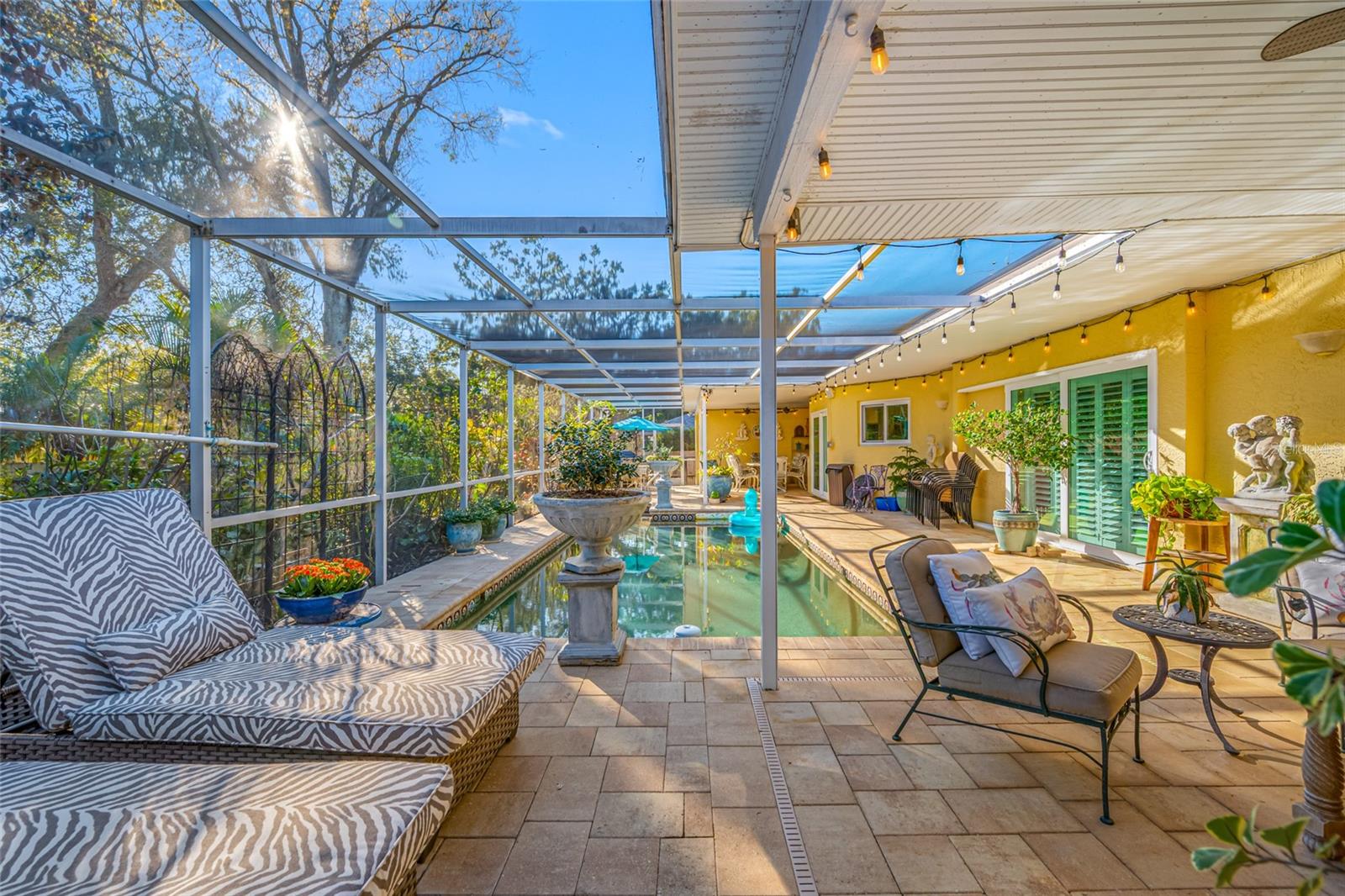 Listing photo id 46 for 2970 Tangerine Terrace