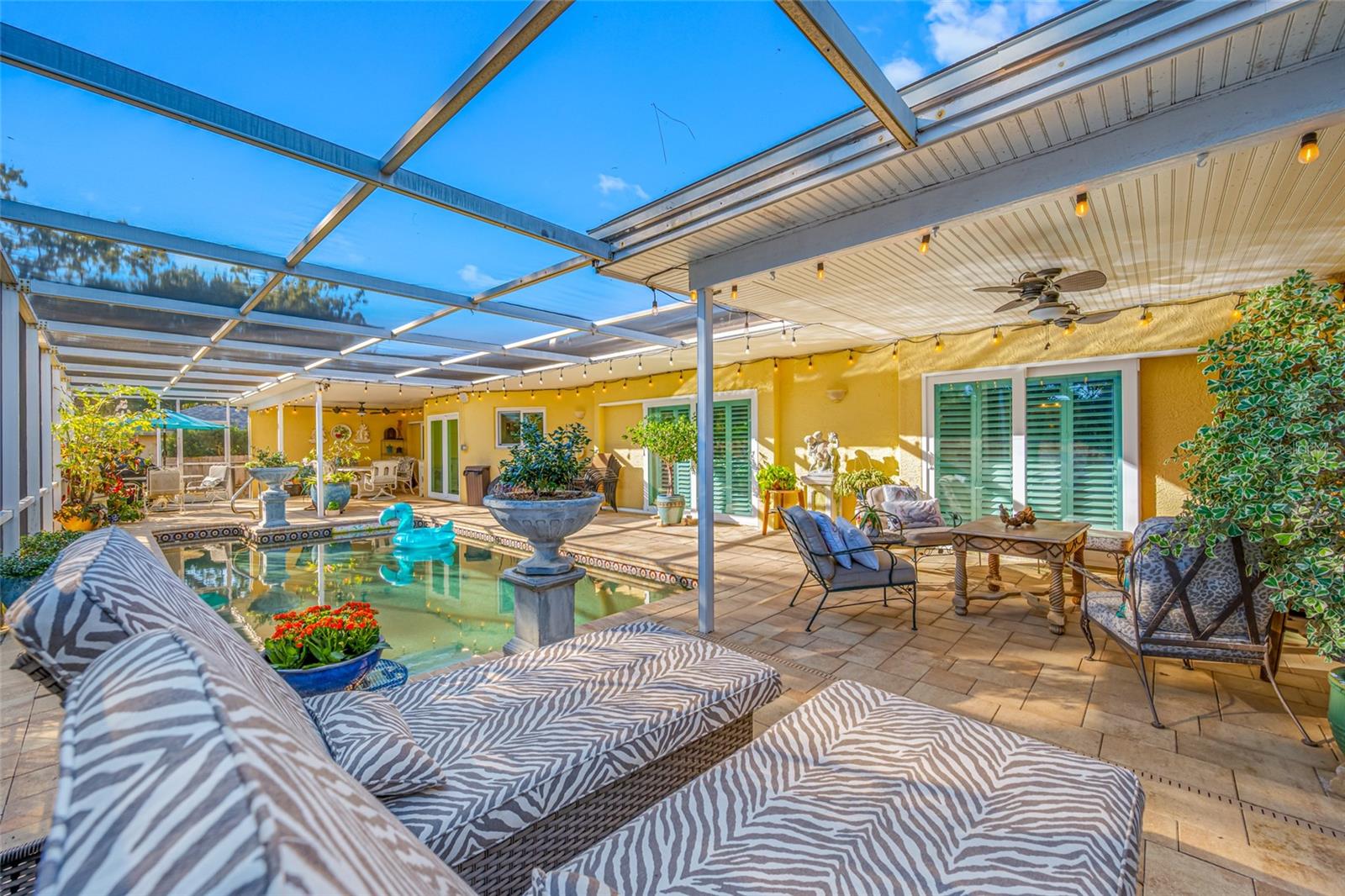 Listing photo id 47 for 2970 Tangerine Terrace